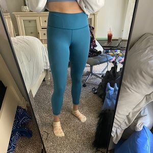 Blue perfect condition lululemon leggings size 10